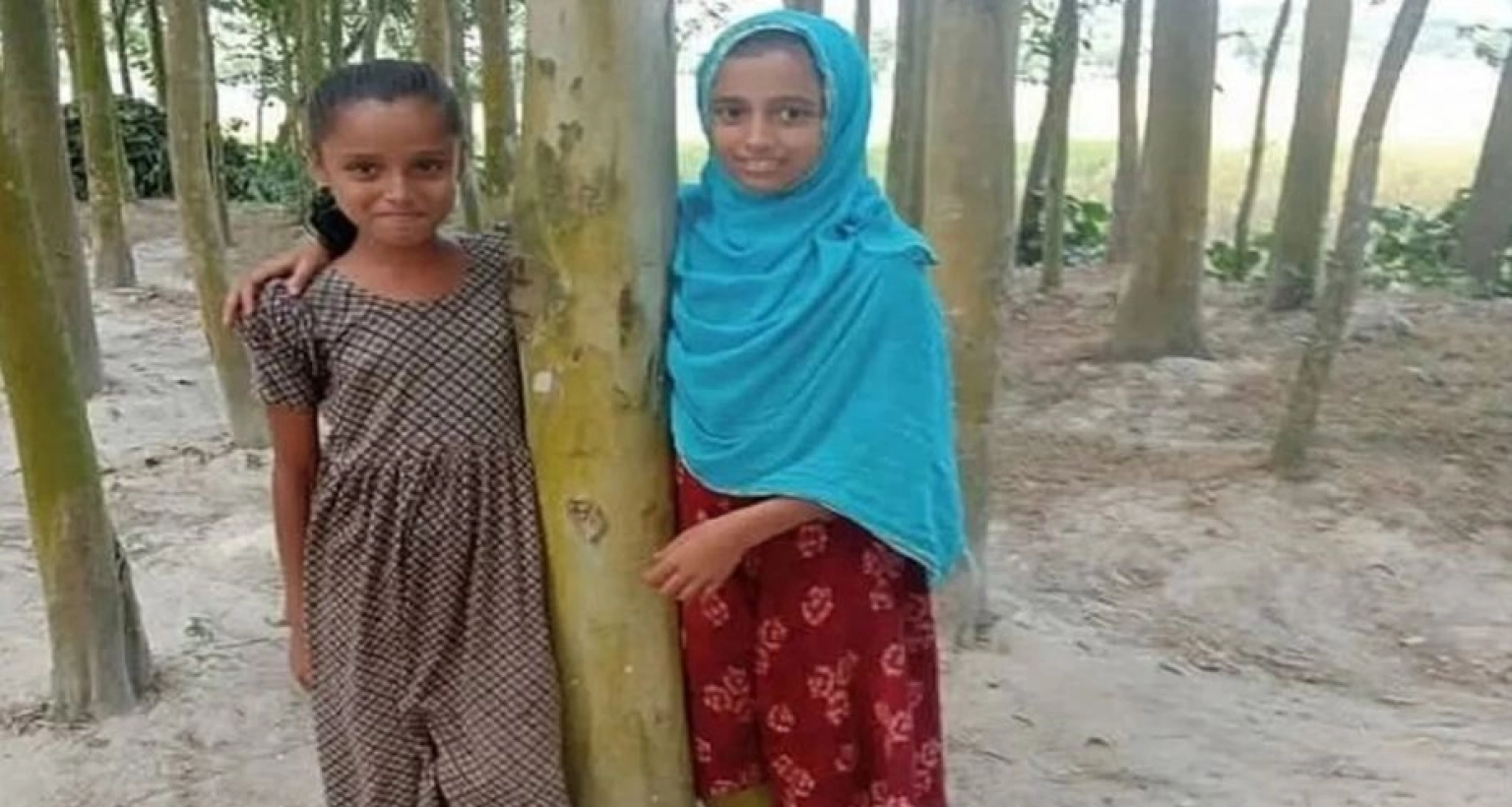 খালের স্রোতে ভেসে গিয়ে আপন দুই বোনের মর্মান্তিক মৃত্যু