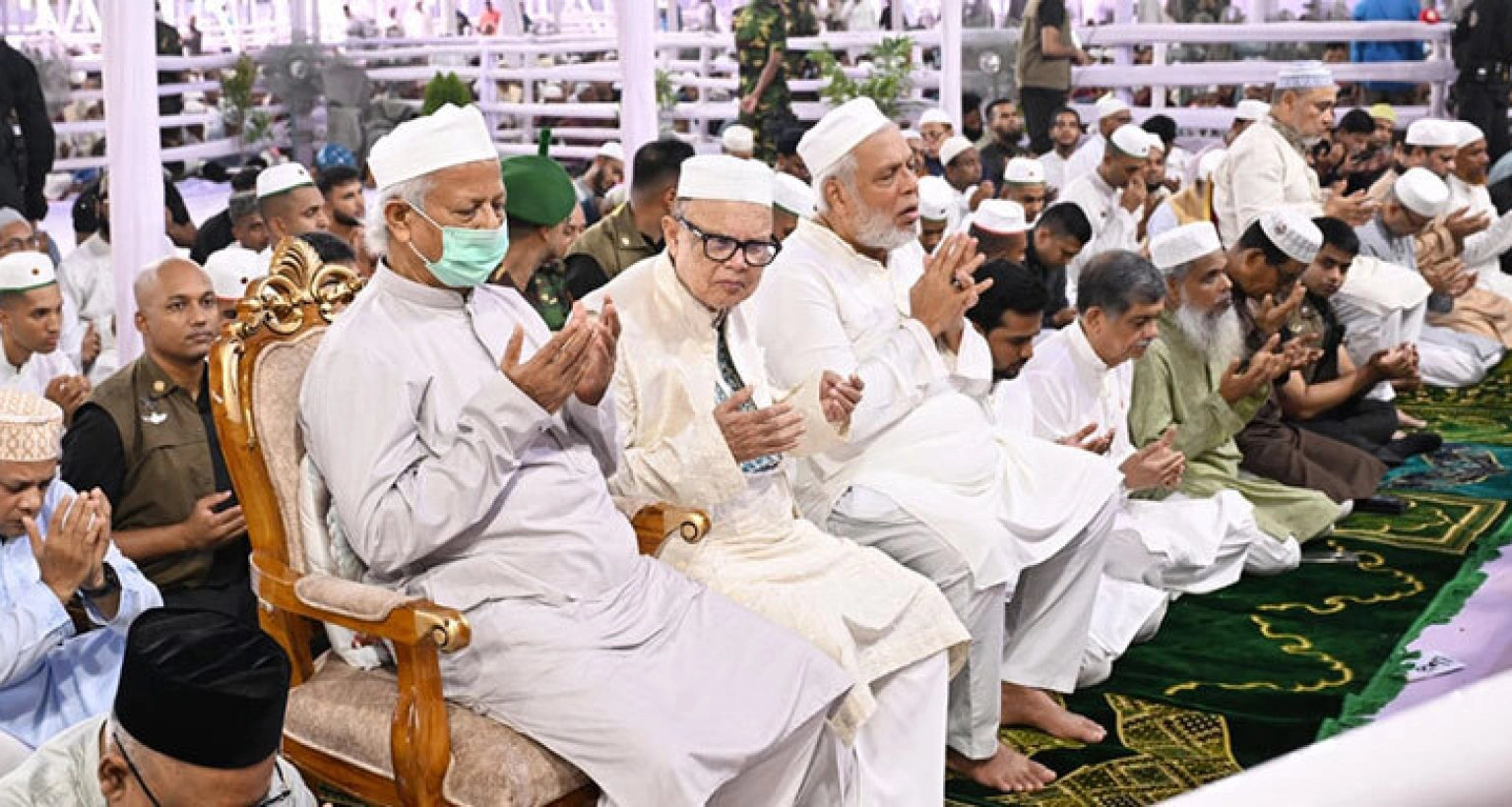 সবাই এ পবিত্র দিনে দেশের মঙ্গলের জন্য দোয়া করবেন: প্রধান উপদেষ্টা