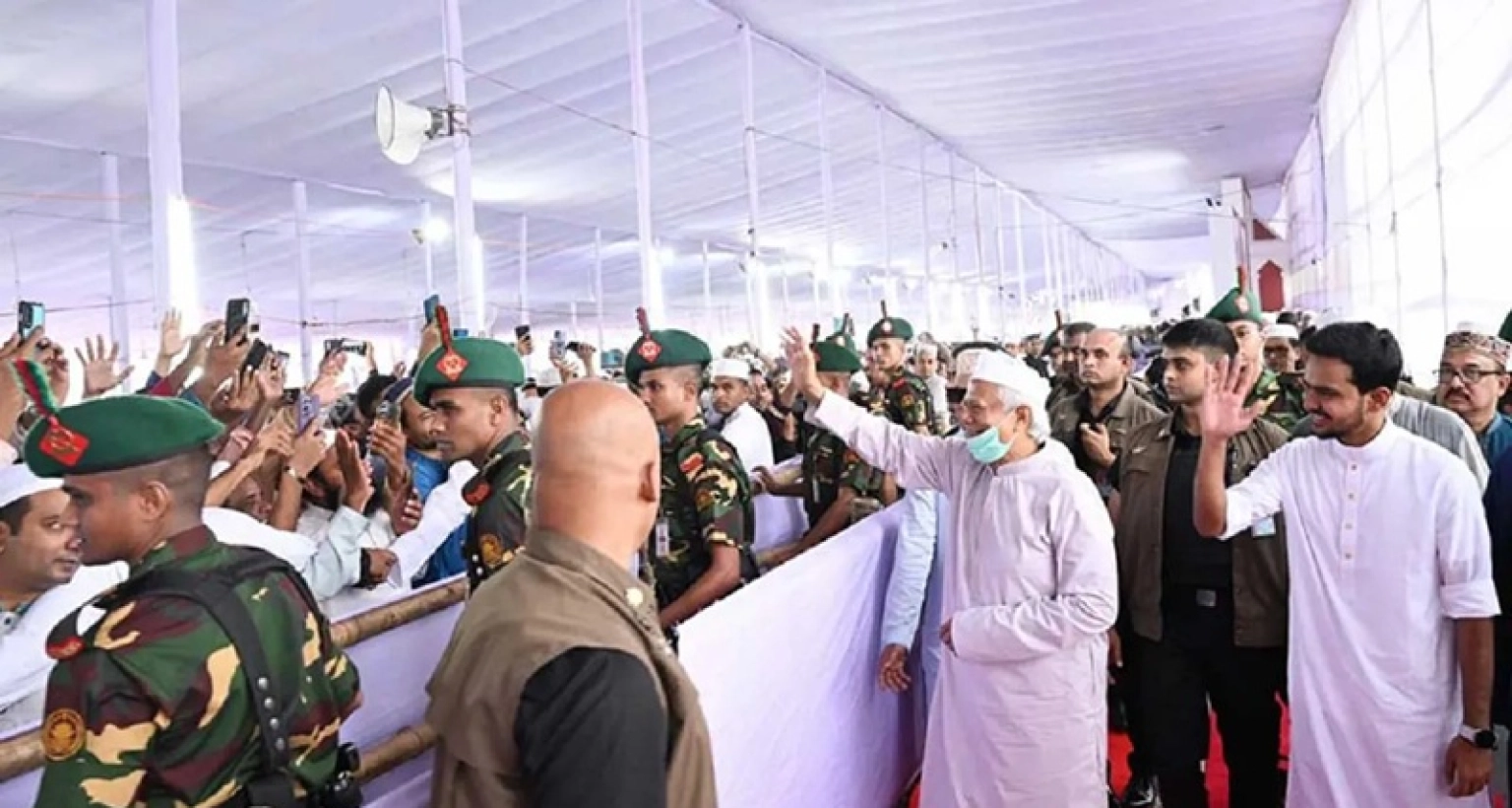 ‘স্যার আপনাকে ৫ বছর চাই, দালালদের কথা শুনবেন না’