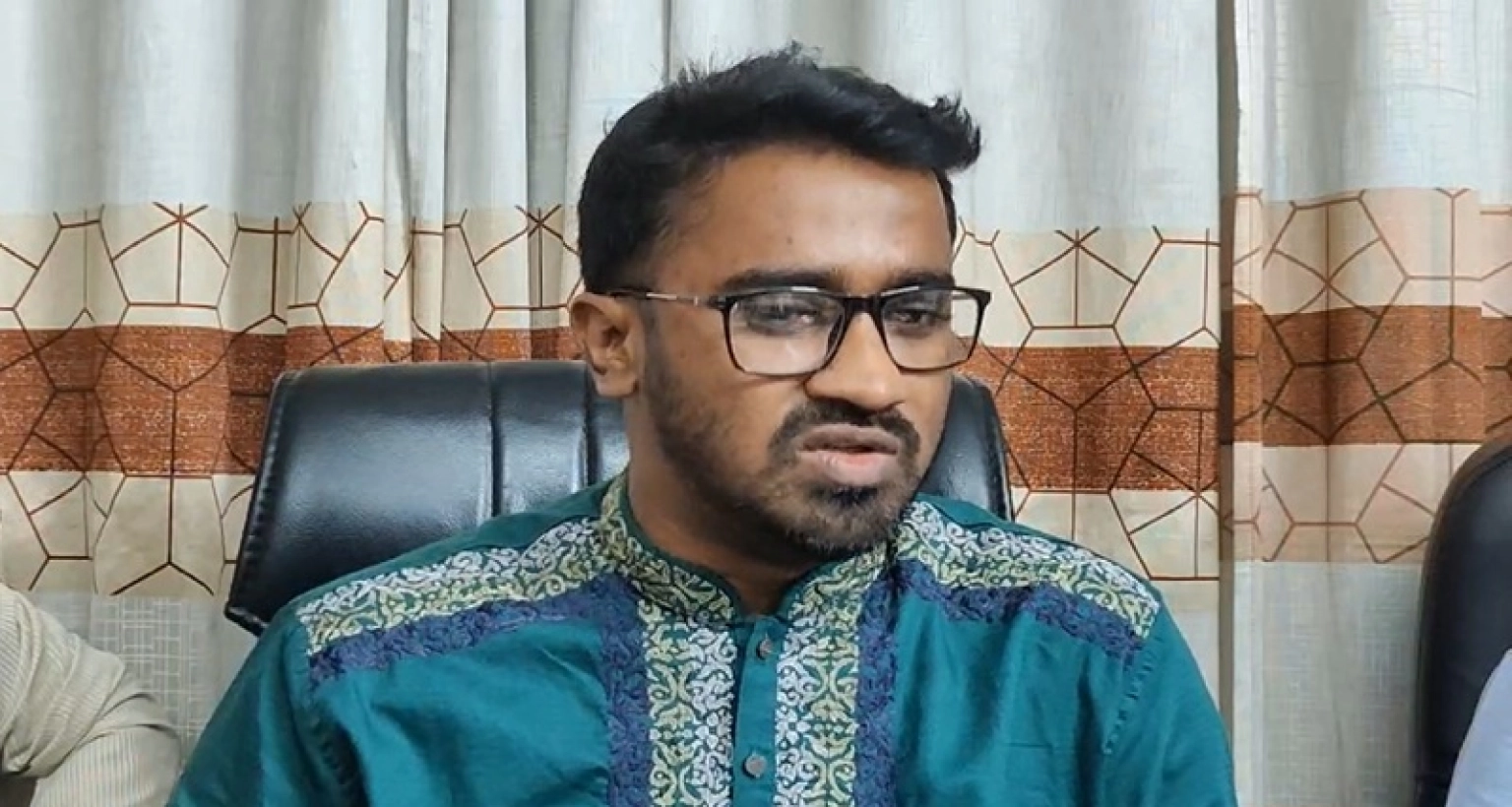 এপ্রিলে নির্বাচনের সিদ্ধান্ত বহাল থাকলে উপকৃত হবে একমাত্র আ.লীগ: রাশেদ খাঁন