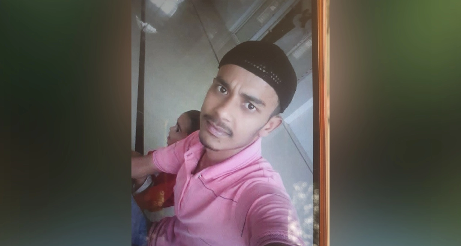 স্ত্রীর ডিভোর্স লেটার পেয়ে একি করলেন স্বামী!