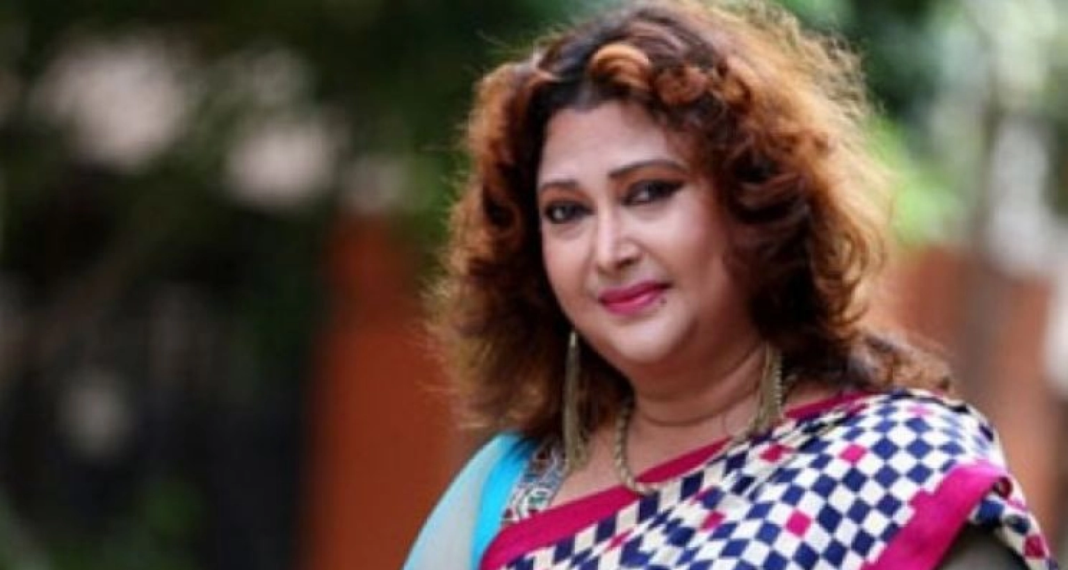আজকে আমি খুবই খুশি, খুশিতে আমার কান্না চলে আসছে: রিনা খান