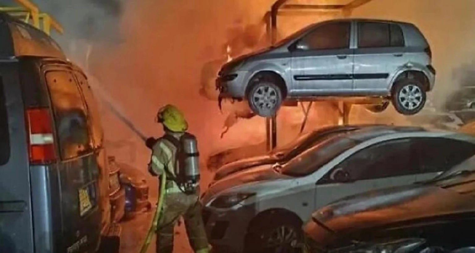 জানেন এবার কী ভেসে এলো ইসরায়েলের আকাশে?