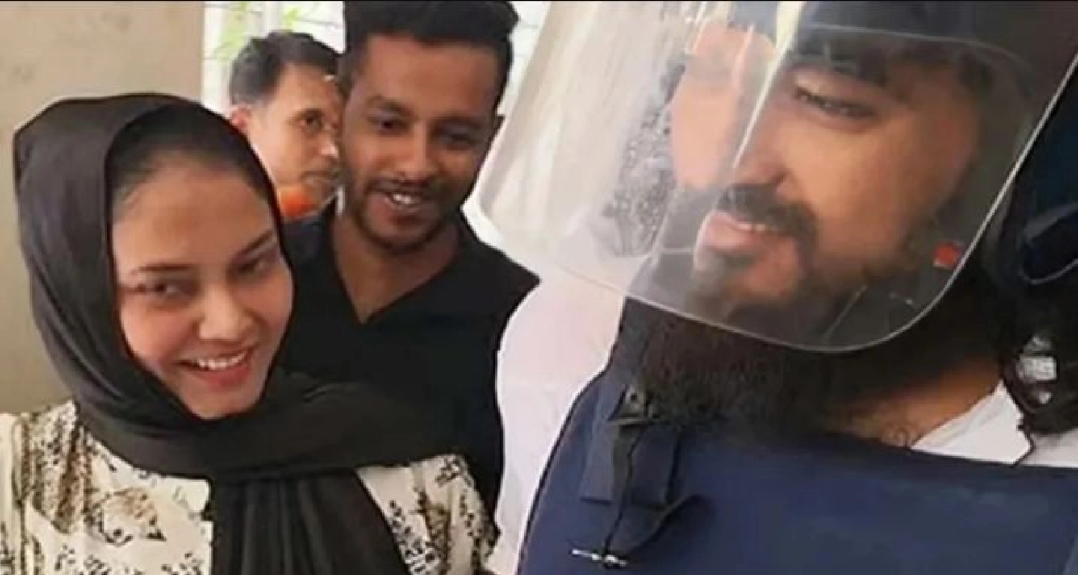 বিয়ের ৫ দিন পর আইনজীবী জানালেন নোবেল বাবা হতে চলেছেন