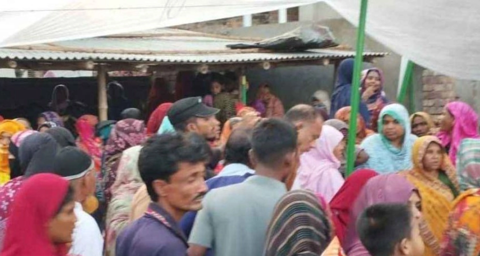 নিজের জীবন দিয়েও বড় ভাইকে বাঁচাতে পারলেন না ছোট ভাই!