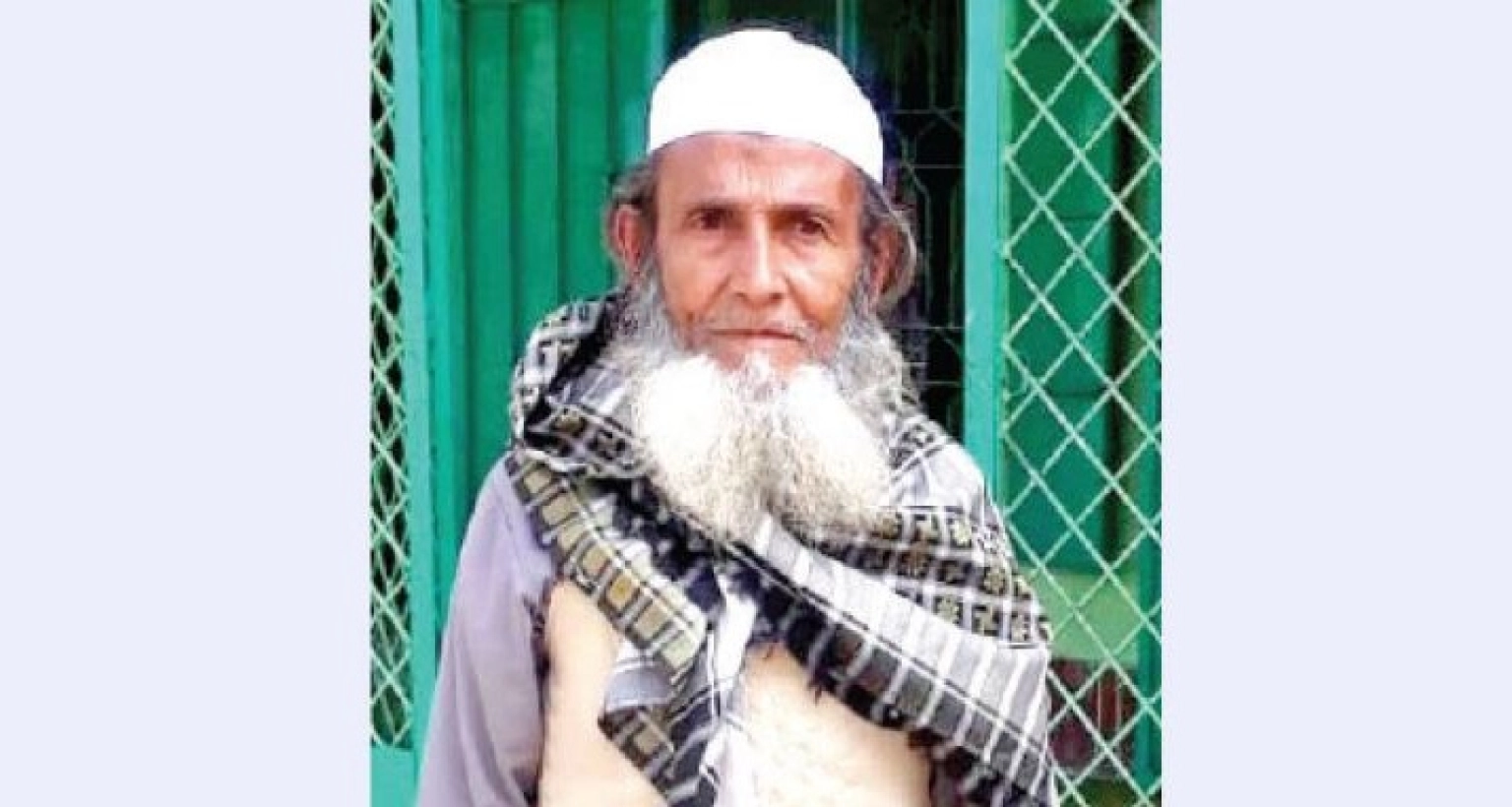৩৭ বছর ধরে বিনা বেতনে পাঁচ ওয়াক্ত নামাজের আজান দিচ্ছেন হাজি হাফিজ উদ্দীন