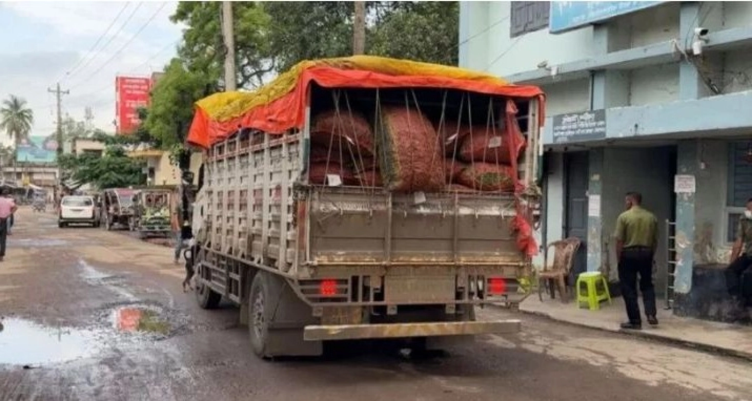 জানেন এবার ভারত থেকে কী আমদানি হলো?