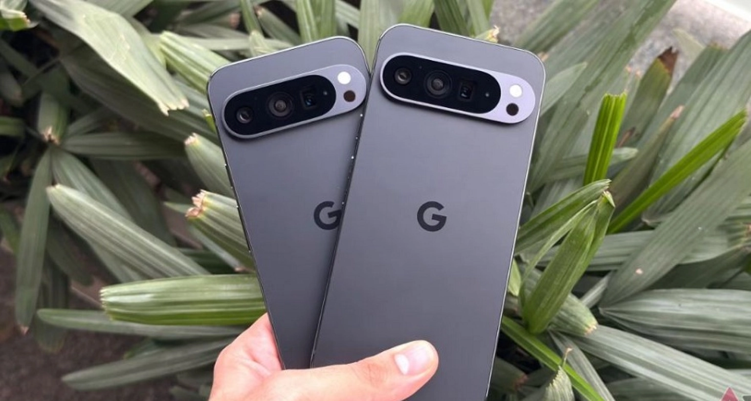 এবার শক্তিশালী নতুন ফোল্ডেবল ফোন Google Pixel 10 Pro Fold