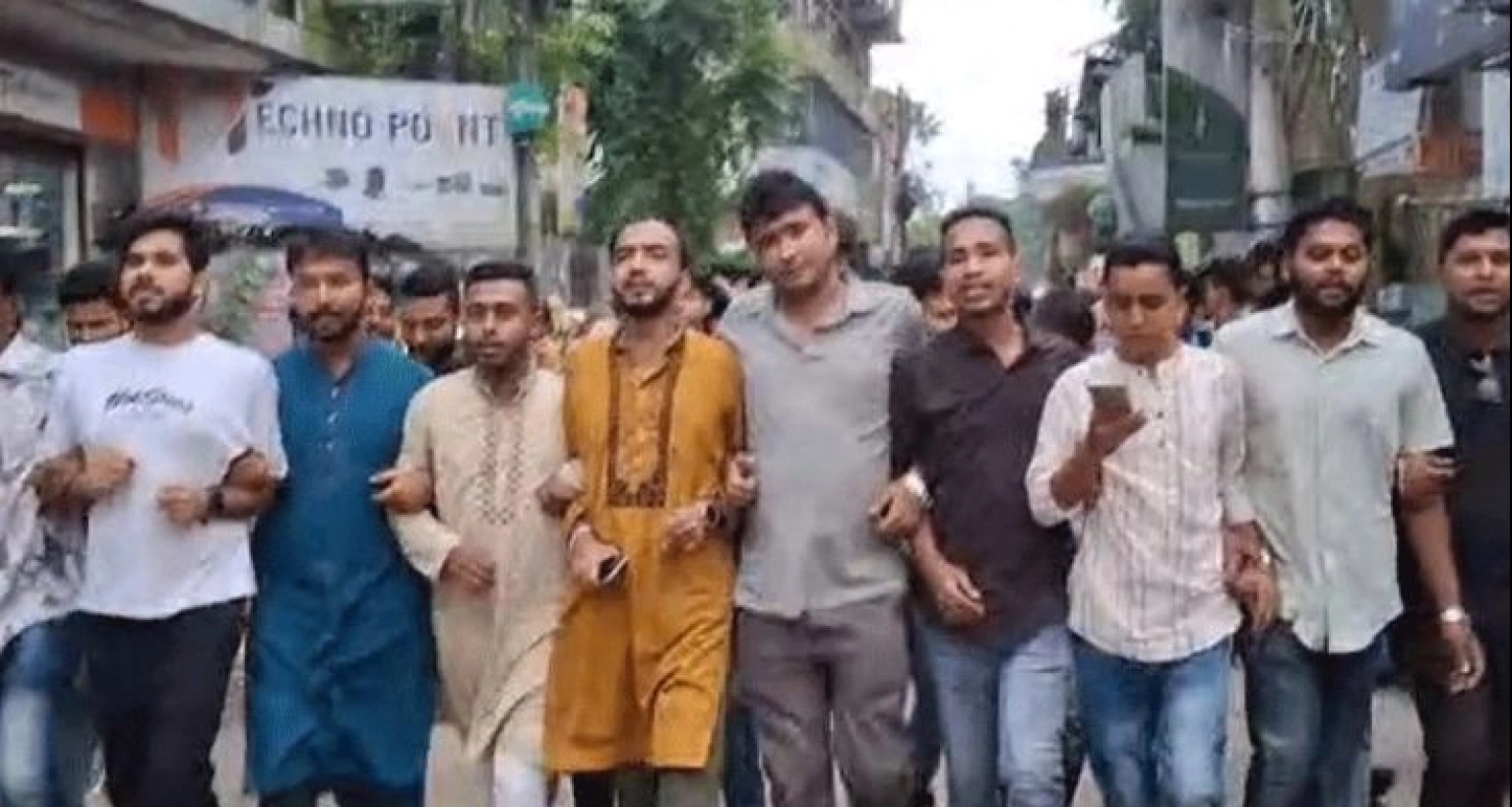 এনসিপি নেতাদের ওপর হামলার প্রতিবাদে ছাত্রদলের বিক্ষোভ