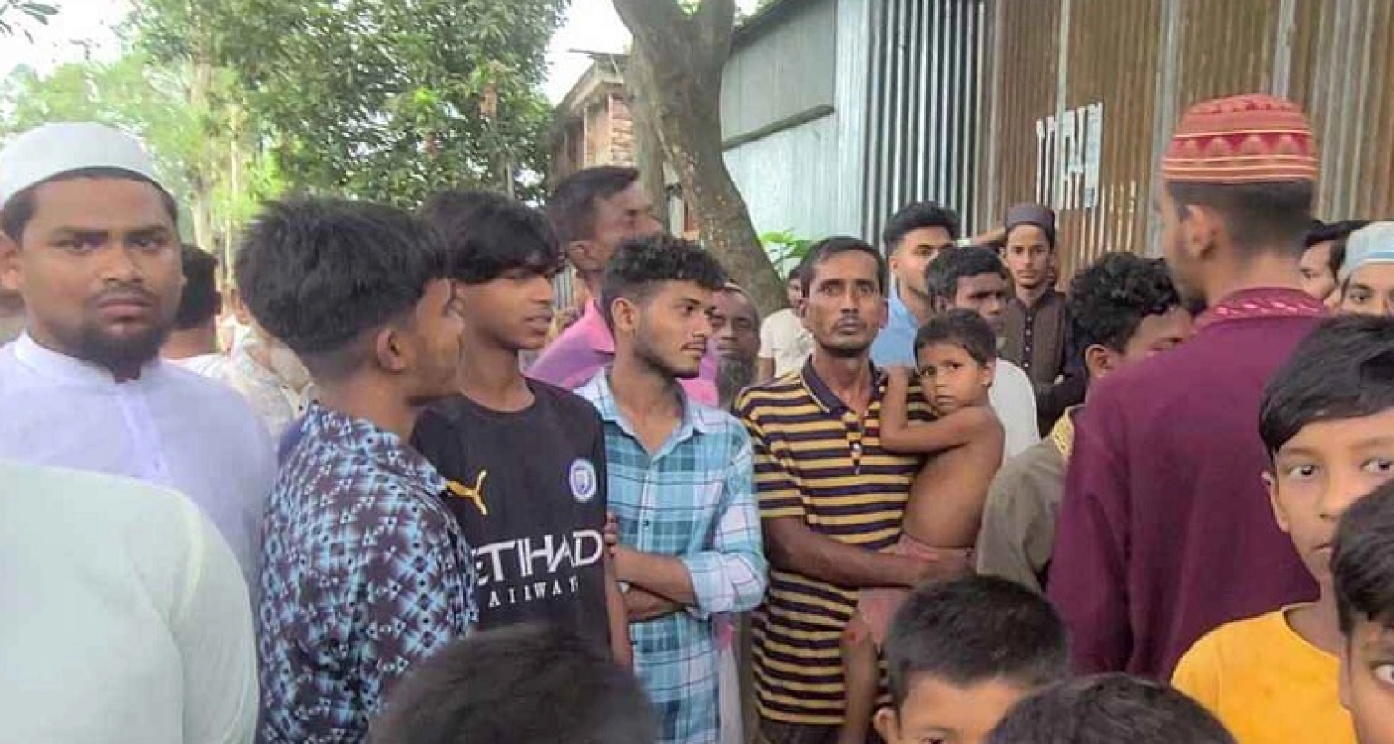 ভাঙা কাঁঠাল খেয়ে ভাই-বোনের মৃত্যু