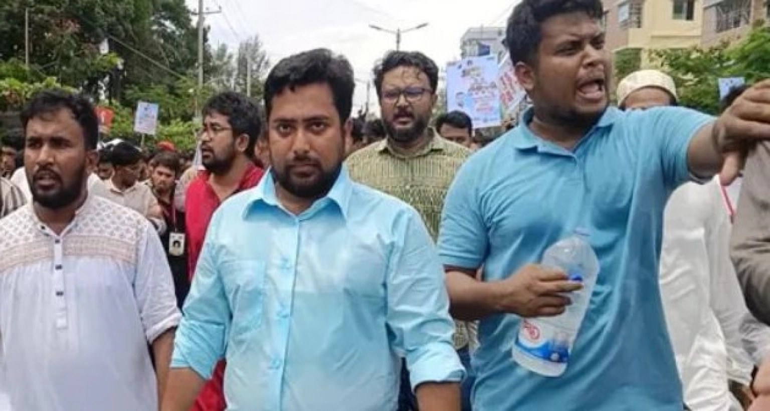কক্সবাজারে এনসিপির কেন্দ্রীয় নেতারা, বরণে হাজার হাজার ছাত্র-জনতা