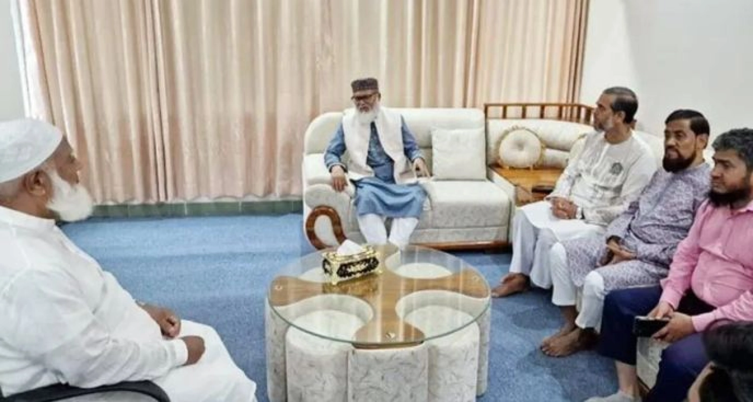 এবার জামায়াত আমিরের বাসায় ধর্ম উপদেষ্টা