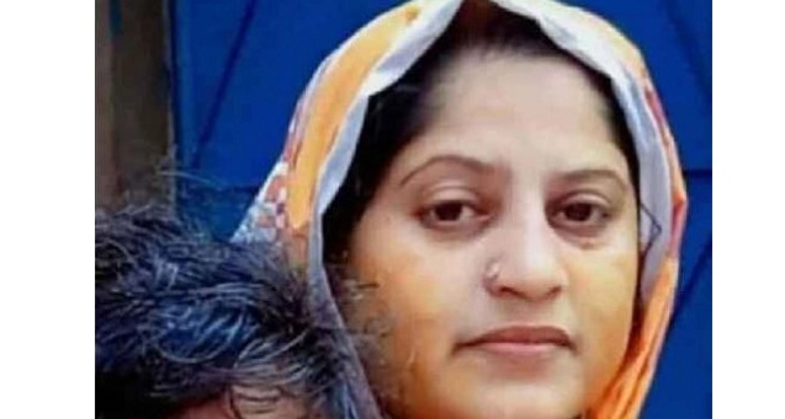 বিমান দুর্ঘটনা; মেয়েকে বাঁচাতে নিজের জীবন দিলেন মা