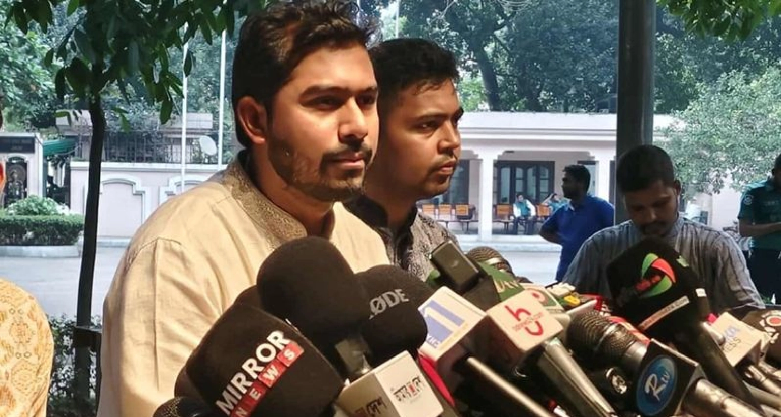 এনসিপির নিবন্ধনই নেই, বড় দল হিসেবে কীভাবে ডাকে সরকার: নুর