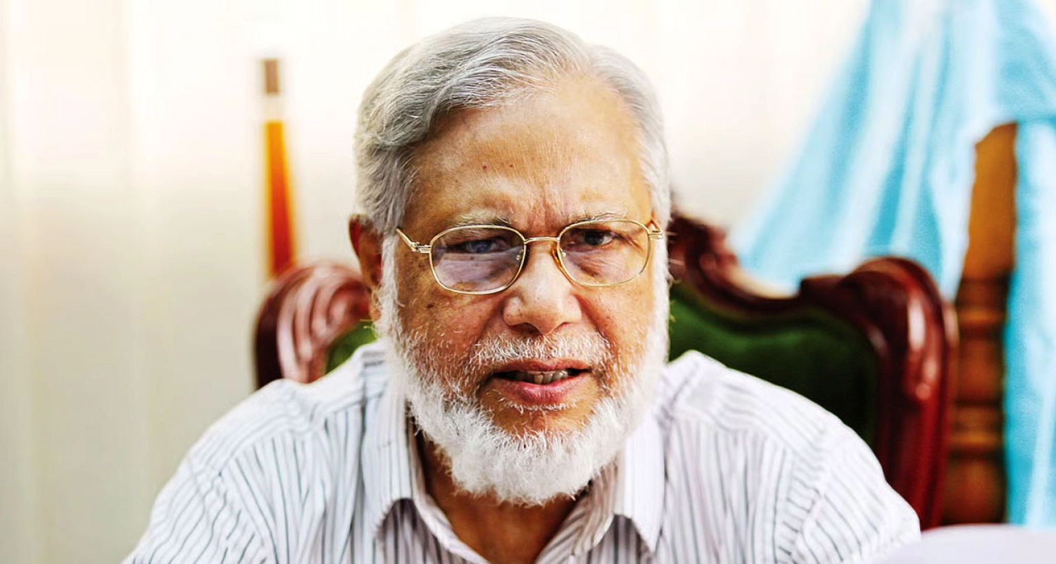 আত্মগোপনে যেভাবে ছিলেন সাবেক প্রধান বিচারপতি খায়রুল হক