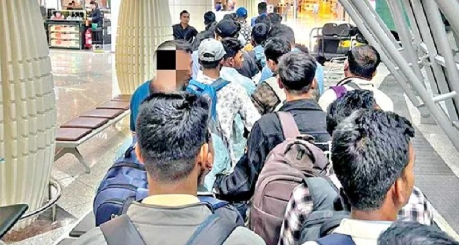 মালয়েশিয়ার বিমানবন্দর থেকে ফেরত পাঠানো হলো ১২৩ বাংলাদেশিকে