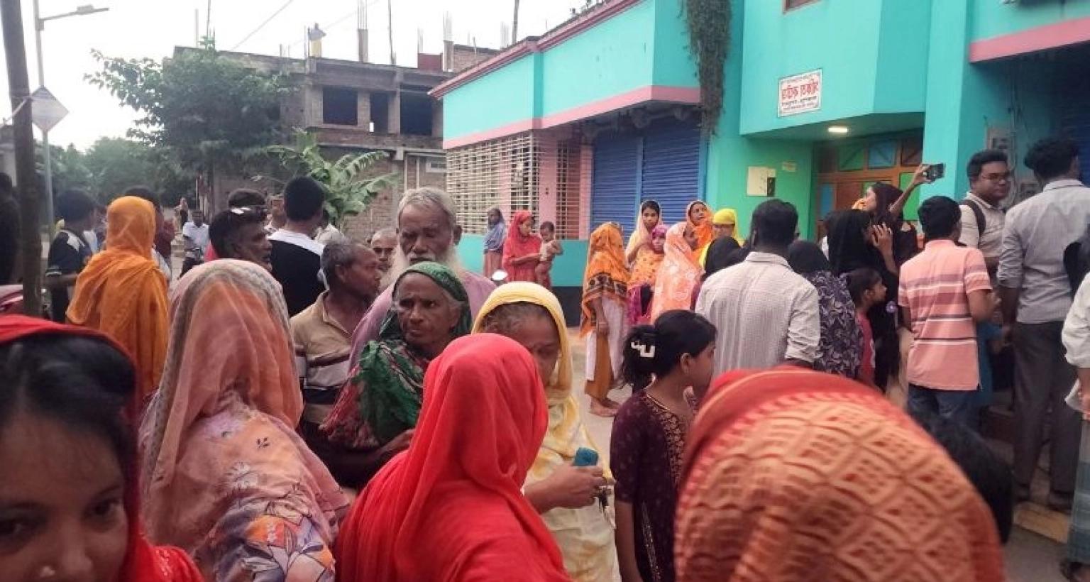  ৪ বছর ধরে মেয়ে লিজাকে তালাবদ্ধ করে রাখলেন বাবা! কারণ জানলে অবাক হবেন