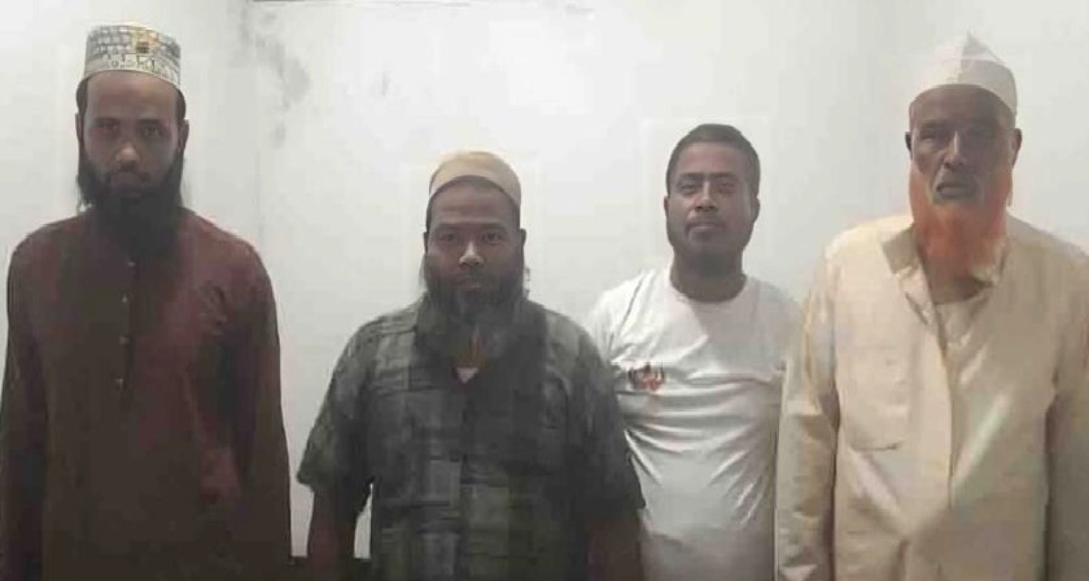  ১০টি দোকানে তালা চাঁদা না পেয়ে, গ্রেপ্তার জামায়াত ও বিএনপির কর্মীসহ ৪ জন