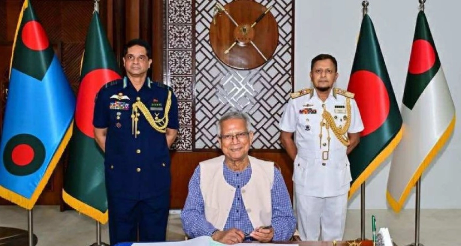 যে নির্দেশ দিলেন প্রধান উপদেষ্টা ড. মুহাম্মদ ইউনূস