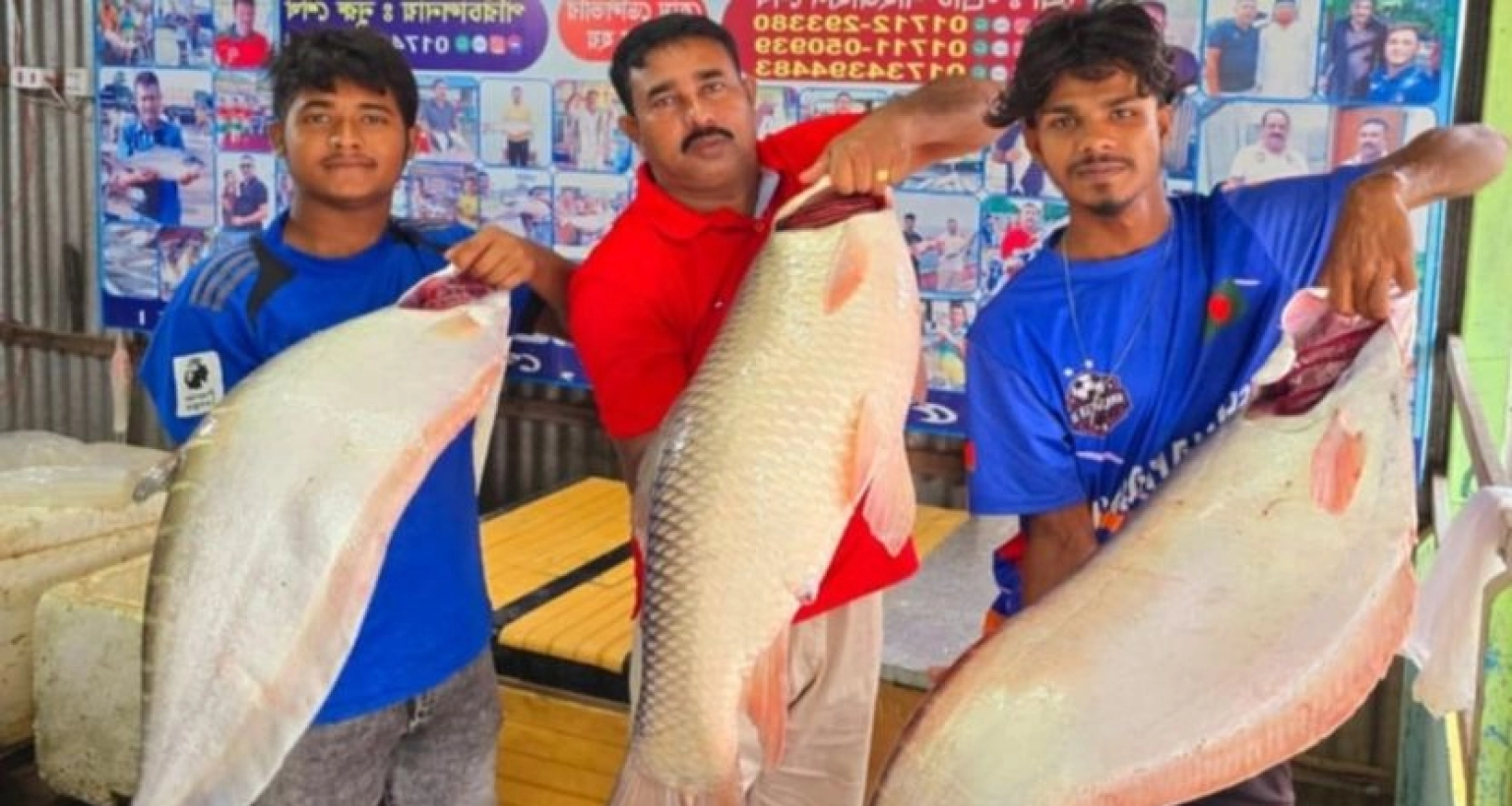 ৮৯ হাজার টাকায় বিক্রি হলো তিনটি মাছ!