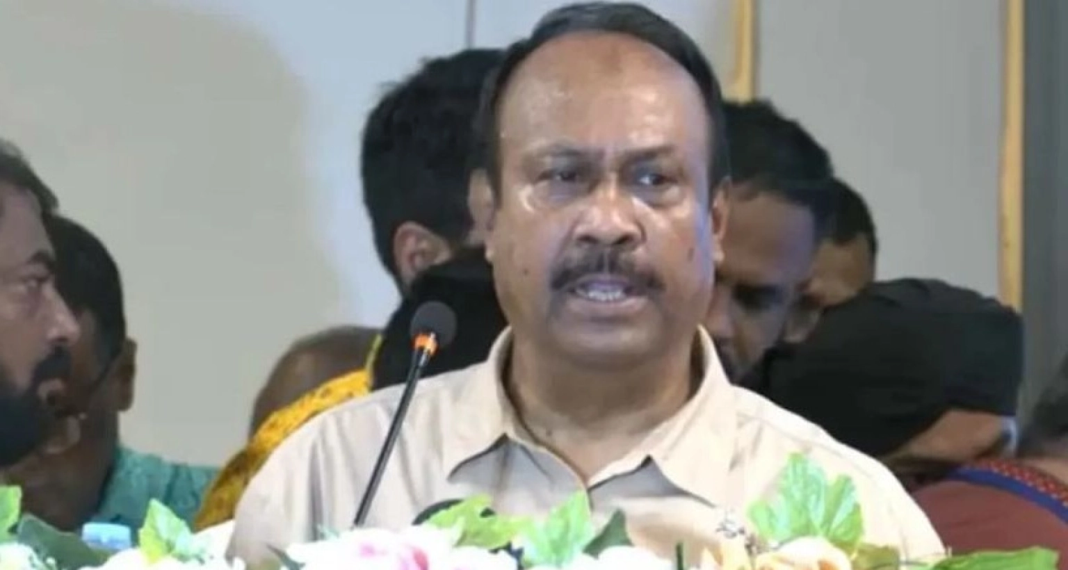 নিঃশর্ত ক্ষমা চেয়েছেন জাতীয় পার্টির মহাসচিব চুন্নু