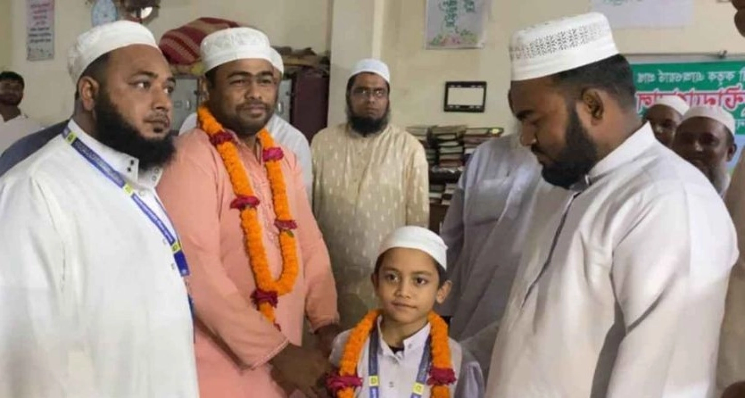 ২ মাস ২৮ দিনে পবিত্র কোরআন মুখস্থ করে বিরল এক দৃষ্টান্ত স্থাপন ৭ বছরের ফাহিমের