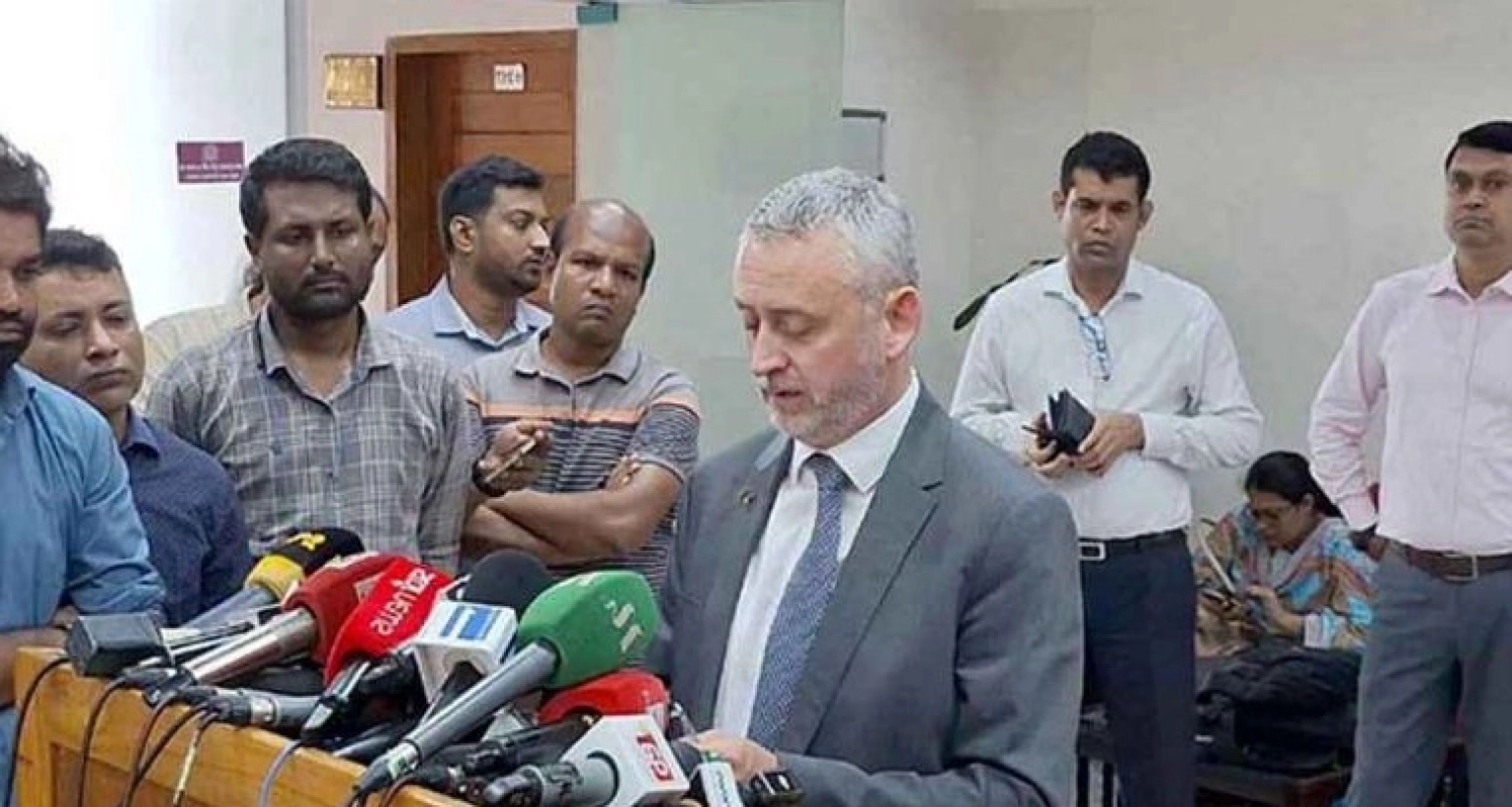 আন্তর্জাতিক মানের অবাধ, সুষ্ঠু ও গ্রহণযোগ্য নির্বাচন চায় ইউরোপীয় ইউনিয়ন