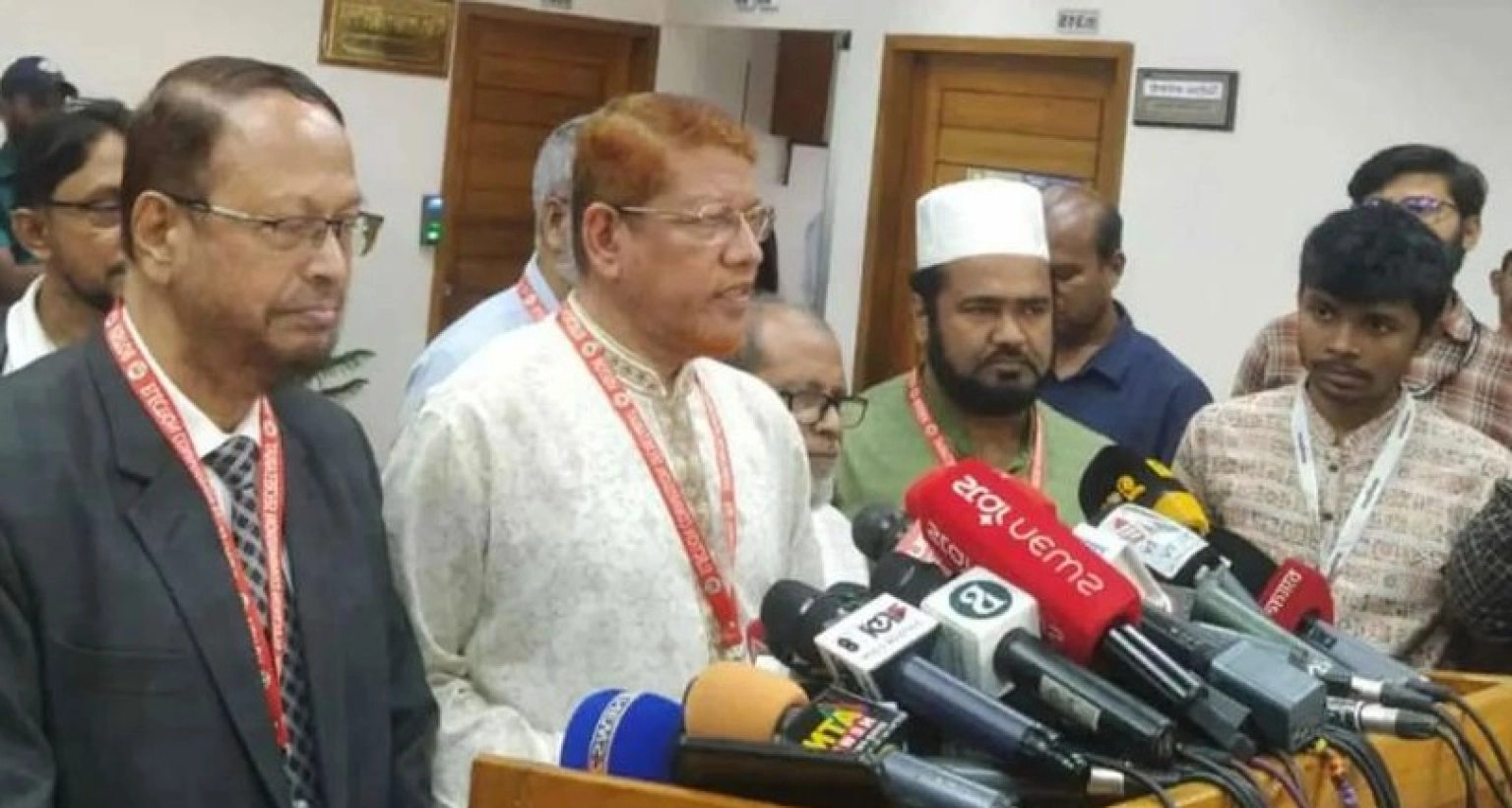 জামায়াতে ইসলামীর দাবি না মানলে নির্বাচন হবে না  : হামিদুর রহমান আযাদ
