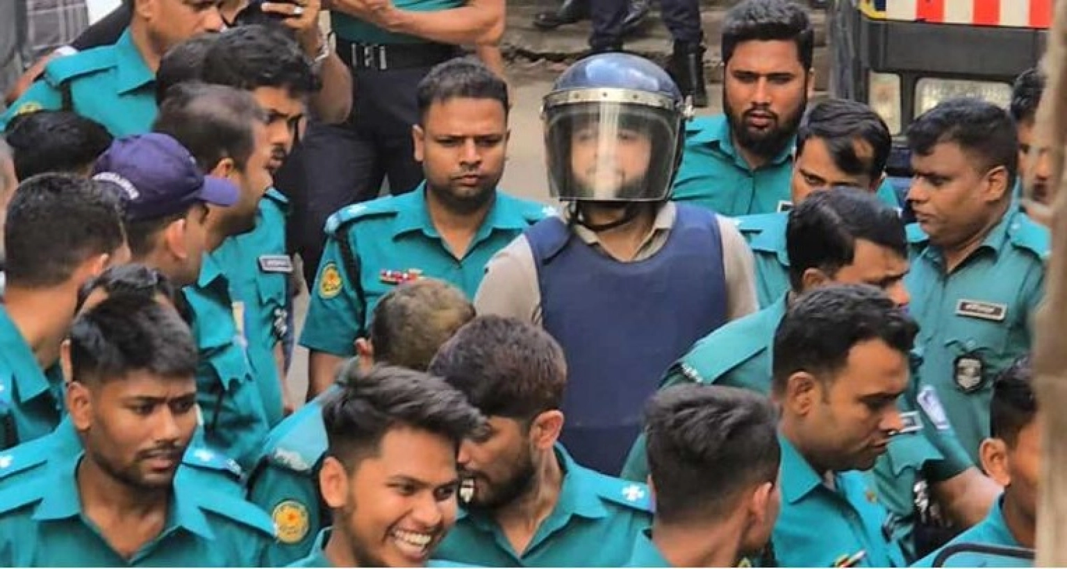 অতিরিক্ত হাঁটা-চলা করলে তৌহিদ আফ্রিদির প্রস্রাবে ব্লাড আসে!