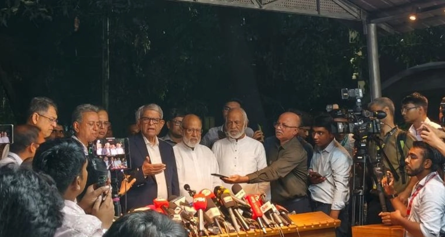 প্রধান উপদেষ্টার সঙ্গে বৈঠক শেষে যা জানালেন মির্জা ফখরুল