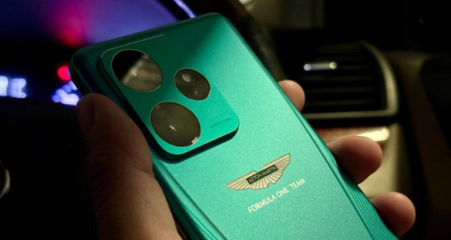 Realme GT 7 Dream Edition – ডিজাইন ও পারফরম্যান্সের অনন্য মিশ্রণ