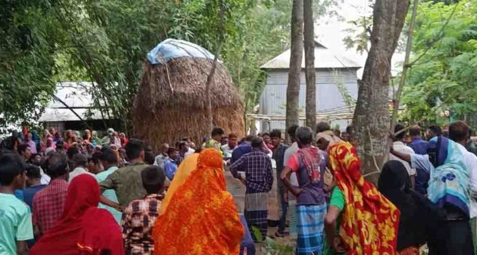 মৃত্যুর আগে পানি চেয়ে খেলেন বুকে লাথি!