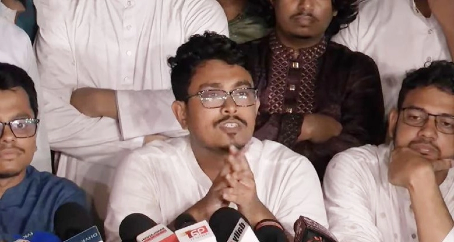  ঢাবিকে অস্থিতিশীল করতে চাইলে পরিণতি শেখ হাসিনা এবং ছাত্রলীগের চেয়েও খারাপ হবে: হুঁশিয়ারি সাদিক কায়েমের