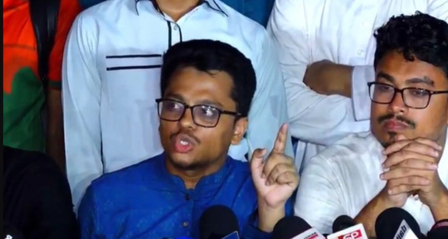 প্লিজ ছাত্রলীগ হইয়েন না, শিক্ষকদের সঙ্গে সবসময় ভালো ব্যবহার করতে হবে: ছাত্রদলকে ফরহাদ