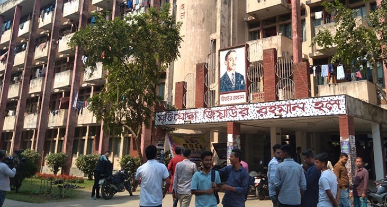 জিয়া হলেও হারলেন আবিদ, চারগুণ বেশি ভোট পেলেন সাদিক কায়েম