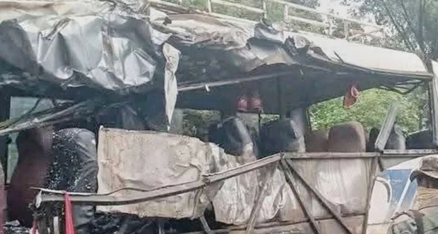 নদীতে গিয়ে পড়ল বিয়ের যাত্রীদের বহনকারী বাস, ১৯ জনের মৃত্যু