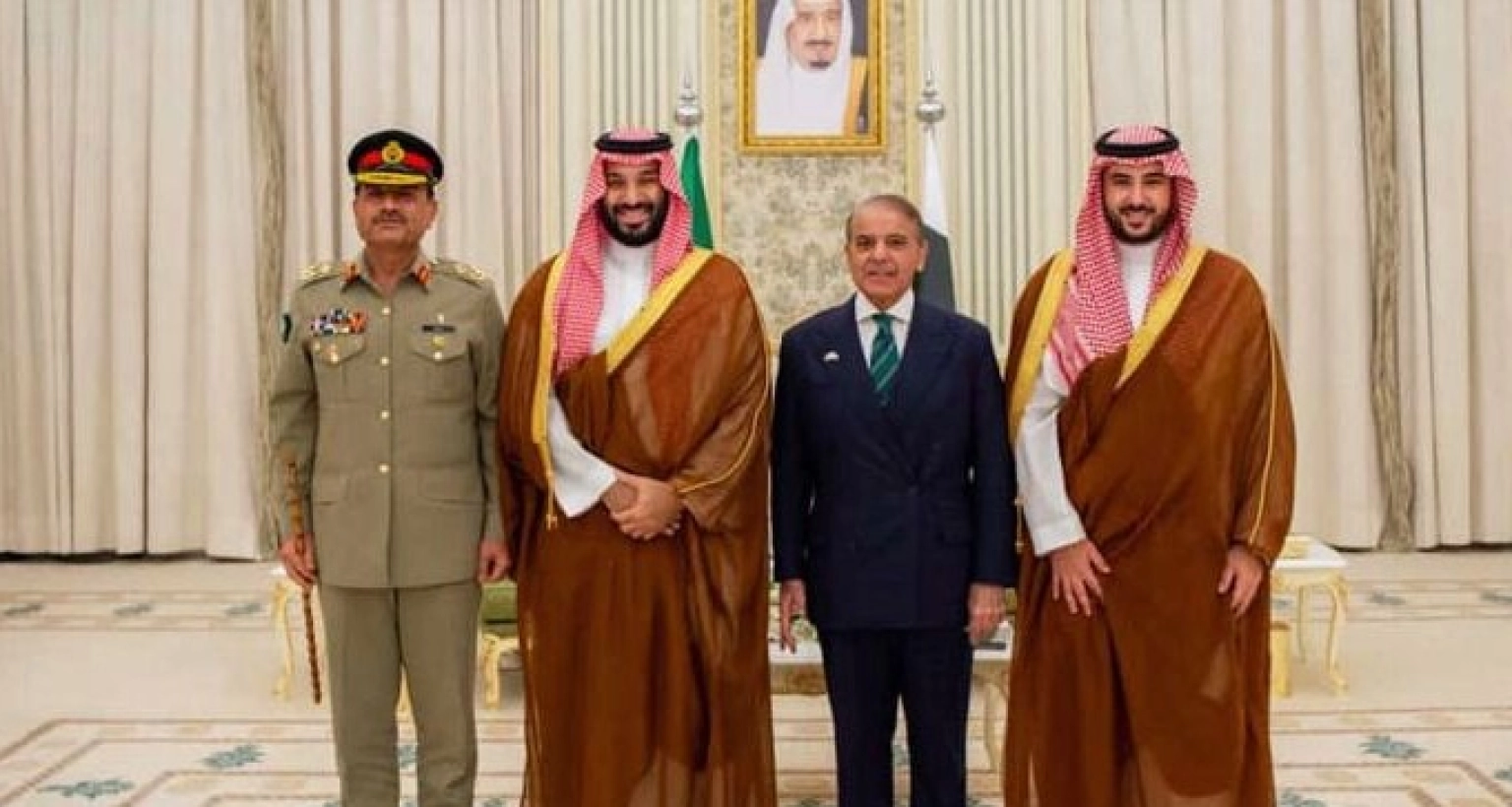 Nuclear programme “will be made available” to Saudi : Pakistan’s defense minister