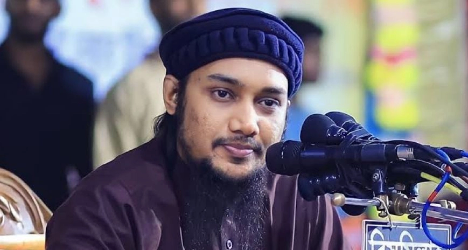 স্ত্রীর এমন অভিযোগের যে জবাব দিলেন আবু ত্বহা আদনান
