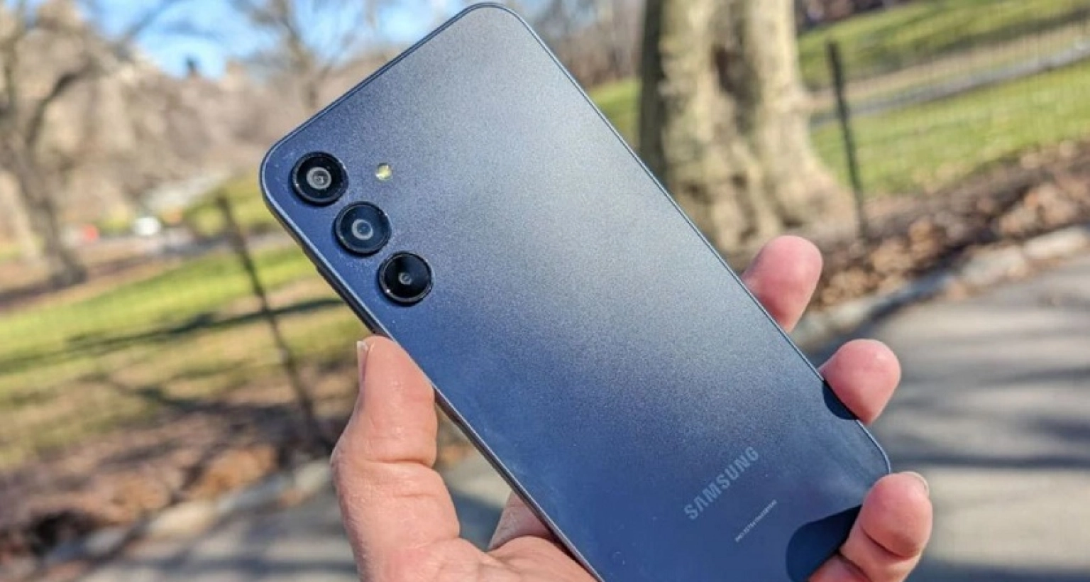 সবচেয়ে কম দামের 5G স্মার্টফোন এবার বাজারে