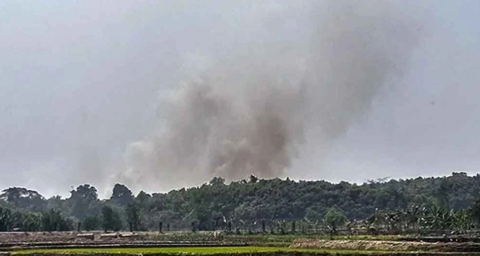 মিয়ানমারের অভ্যন্তর থেকে তীব্র গোলাগুলির শব্দ