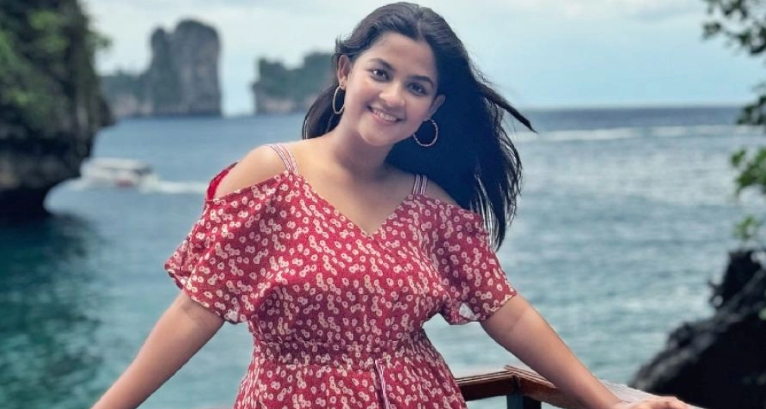 তবে কী প্রেম ভেঙ্গে গেছে? যা জানালেন সাদিয়া আয়মান