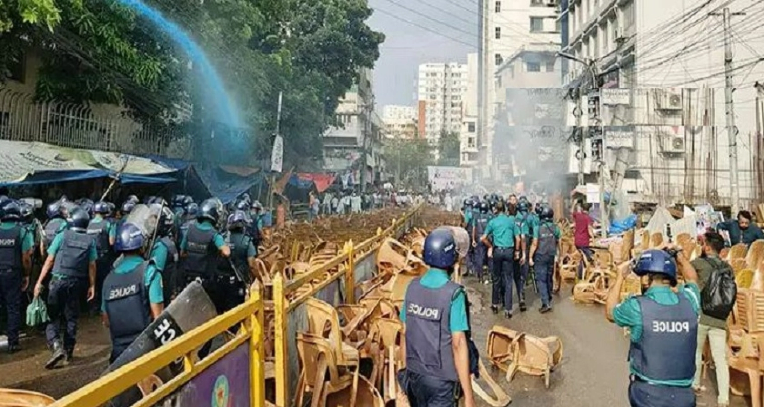 সাউন্ড গ্রেনেড নিক্ষেপ, ভন্ডুল জাতীয় পার্টির কর্মী সমাবেশ