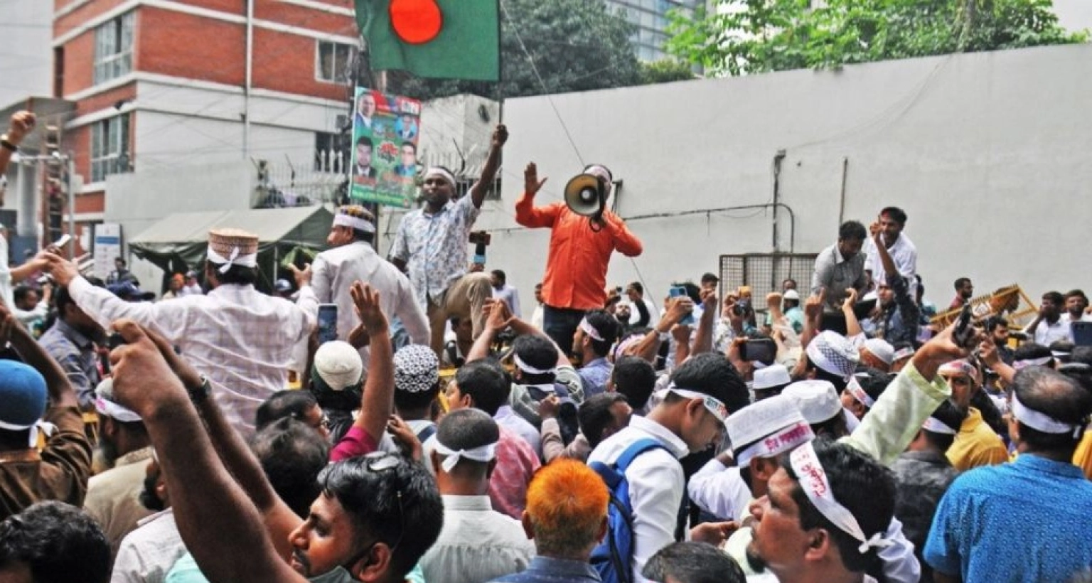 কর্মবিরতির ডাক দিয়েছে এমপিওভুক্ত শিক্ষকরা
