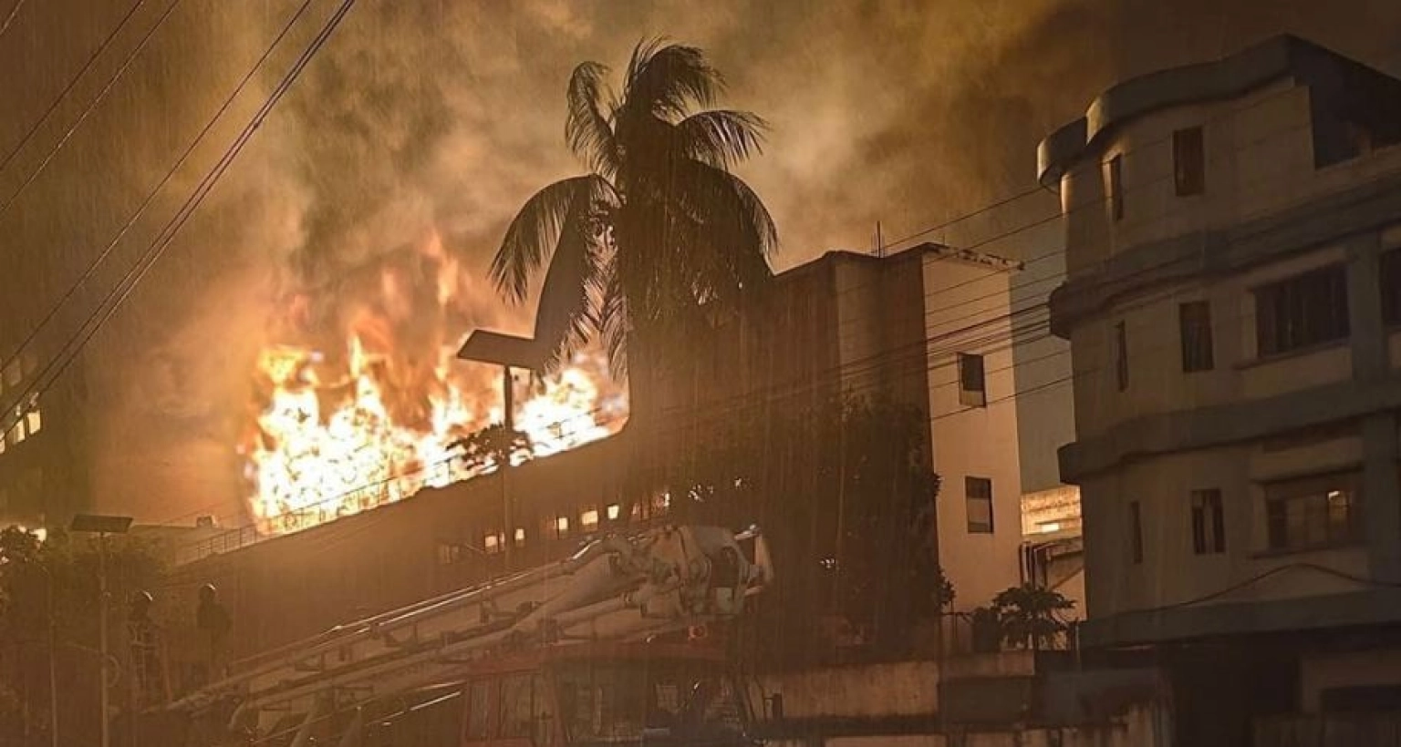 অবশেষে আল্লাহর রহমতের বৃষ্টি, নিয়ন্ত্রণে ইপিজেডের ভয়াবহ আগুন