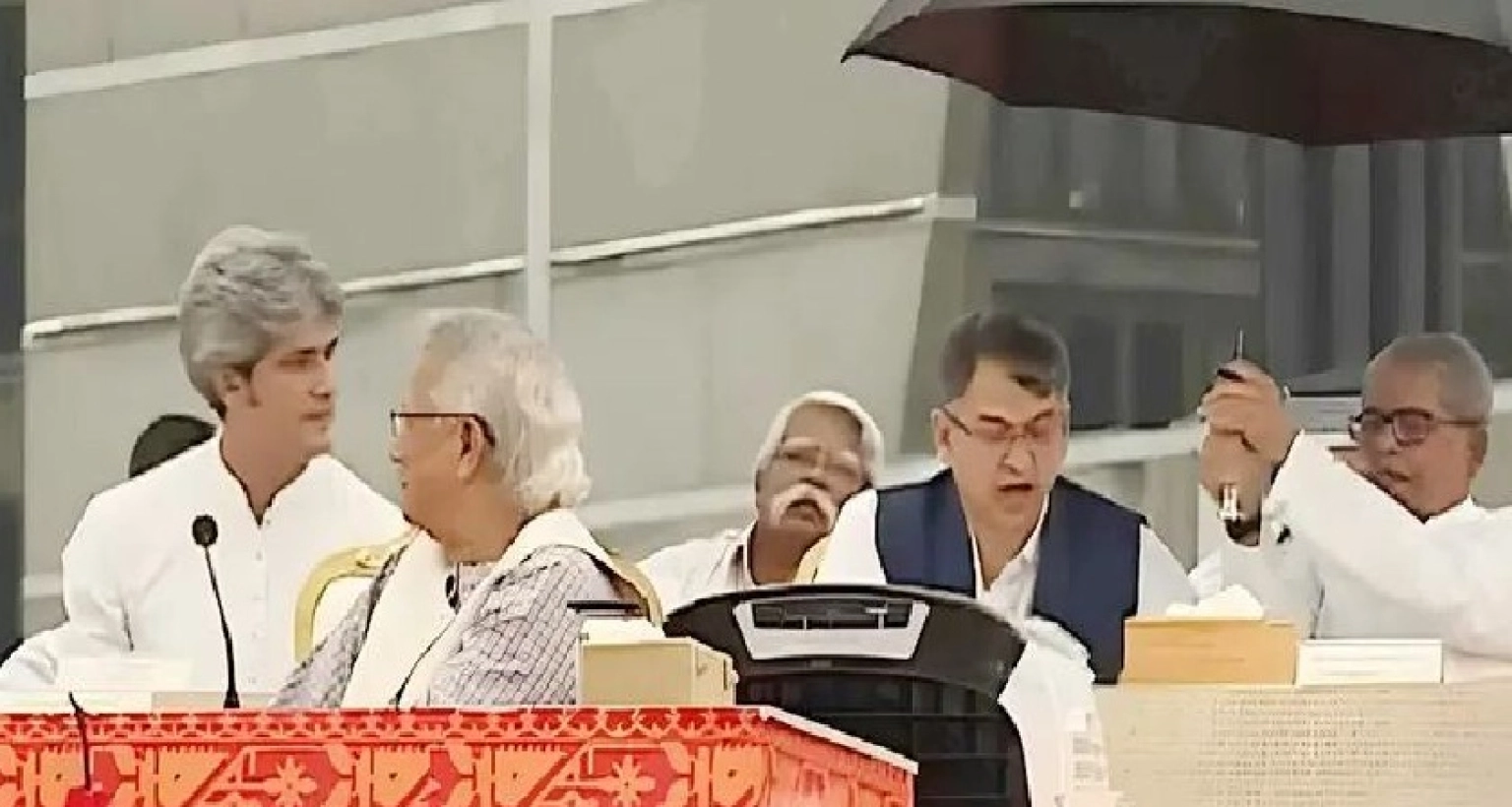 দেশজুড়ে প্রশংসায় ভাসছেন মির্জা ফখরুল! কী করেছেন জানেন?