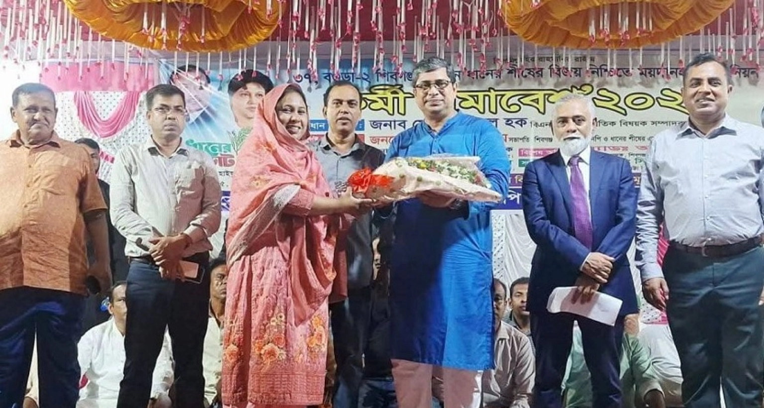 বিএনপিতে যোগদান মহিলা যুবলীগ নেত্রী সহ শতাধিক আ.লীগ নেতাকর্মীর  বিএনপিতে যোগদান মহিলা যুবলীগ নেত্রী সহ শতাধিক আ.লীগ নেতাকর্মীর