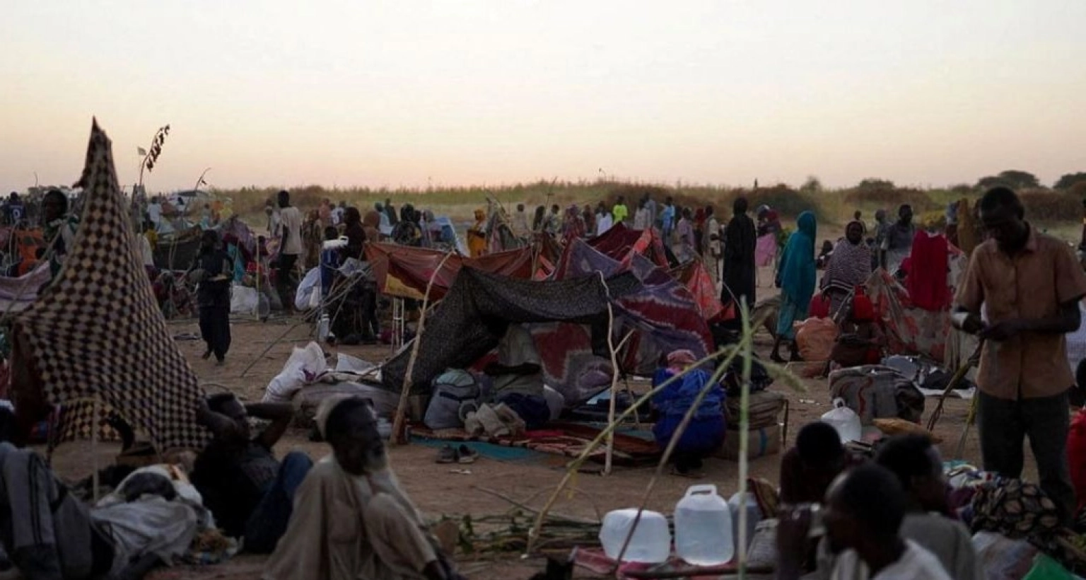 ভয়াবহ পরিস্থিতি, ৩ দিনে দেড় হাজার মানুষকে হত্যা!  ভয়াবহ পরিস্থিতি, ৩ দিনে দেড় হাজার মানুষকে হত্যা!