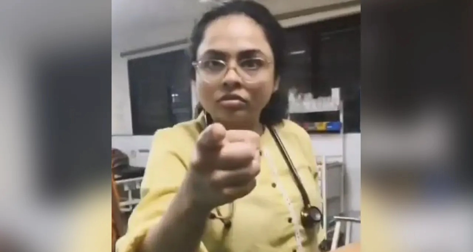 রোগীর বাবাকে চড় মারলেন চিকিৎসক  রোগীর বাবাকে চড় মারলেন চিকিৎসক