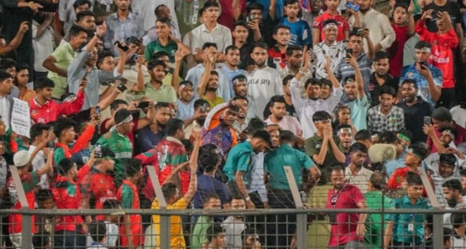 এক অবাক ঘটনা ঘটলো বাংলাদেশের খেলায়!  এক অবাক ঘটনা ঘটলো বাংলাদেশের খেলায়!