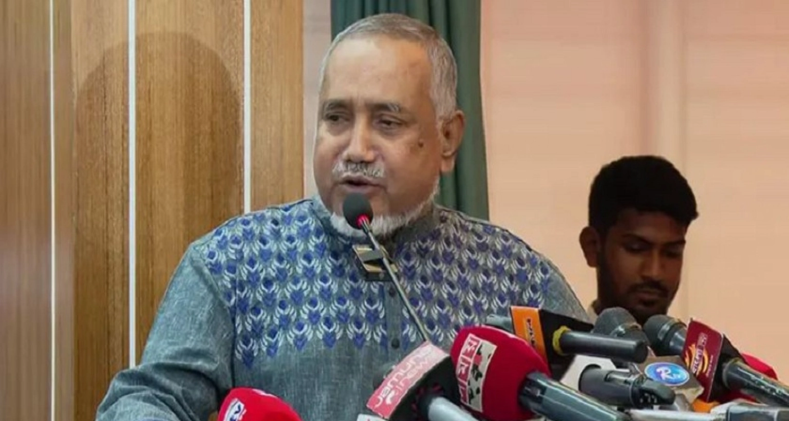 মির্জা ফখরুল হাসিখুশি ঈদের মতো নতুন ড্রেস পরে সাইন করেছেন: আব্দুল্লাহ মো. তাহের